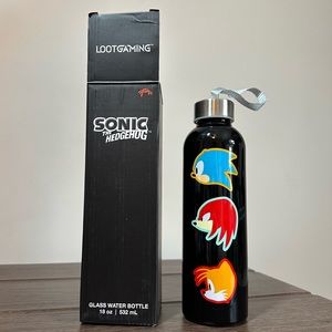 Sonic the Hedgehog Glass Water Bottle 18oz NEW IN BOX !!
